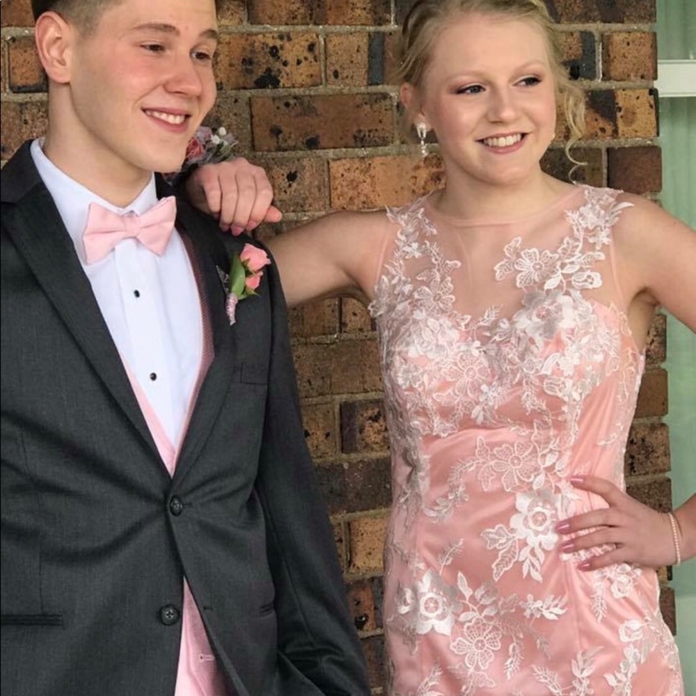 Beautiful light pink prom dress! - Picture 2 of 4